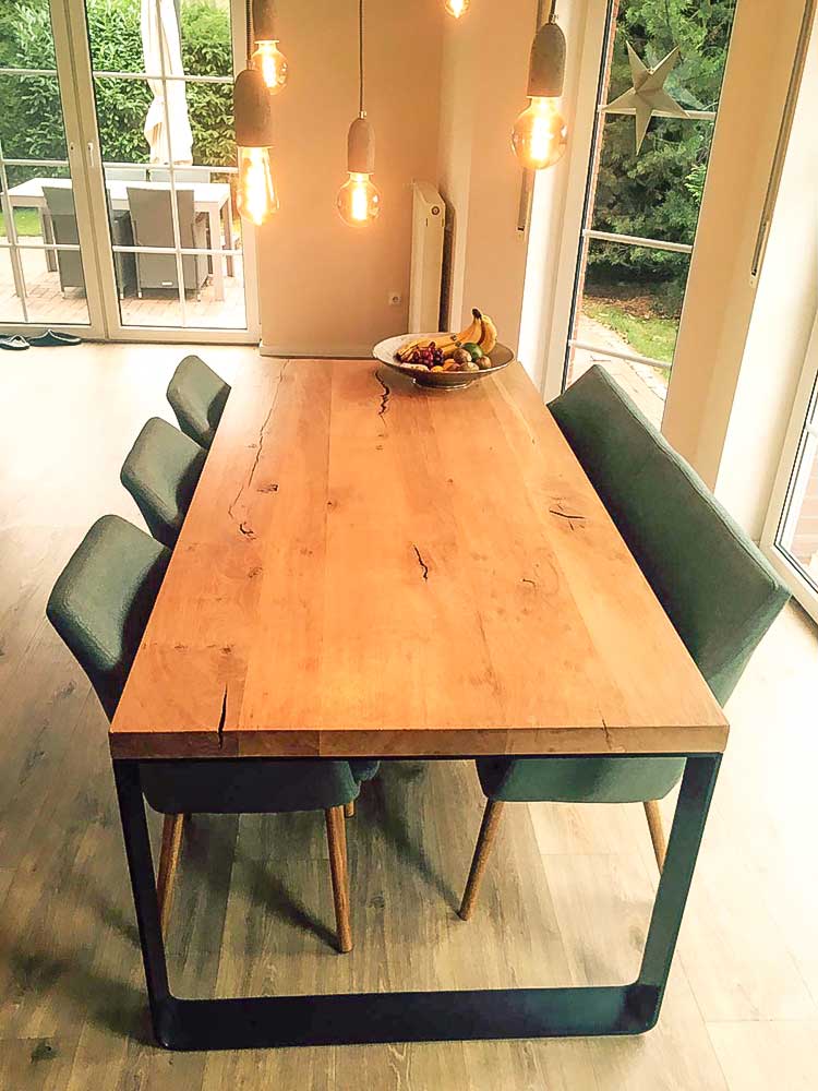 Tisch aus Eiche Rustikal II